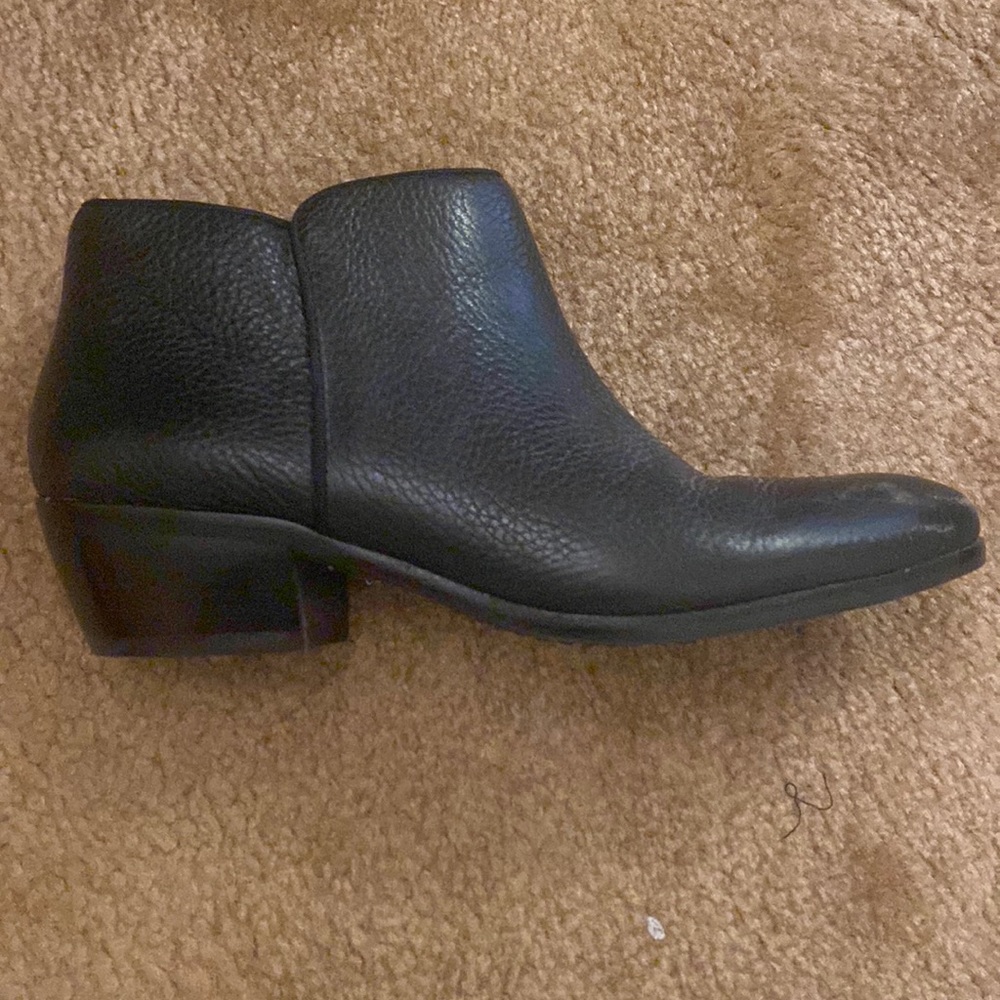 Black “Sam Edelman” boots